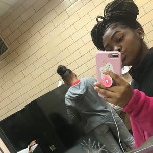 Meet your Posher, Ashley